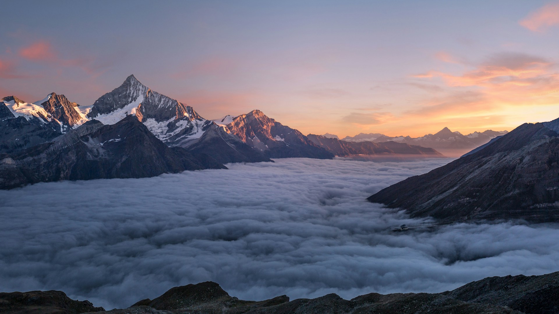 云南壮美山川全景